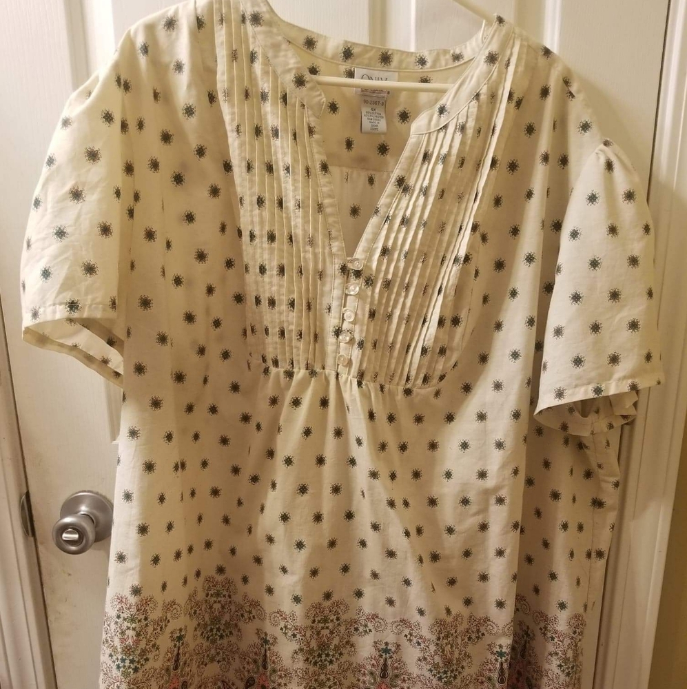 Only Necessities Floral Tunic with billowy Sleeves